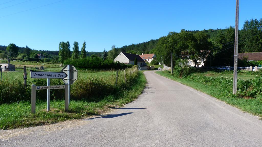 Le Repos Coquelicot Bed & Breakfast Montillot Exterior foto